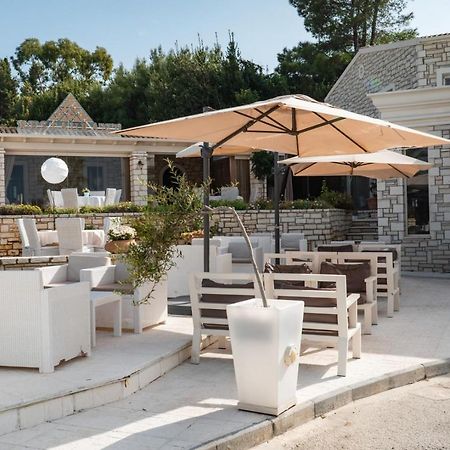 Neptune Sea House - Beachfront / Jacuzzi Agios Spyridon  Exterior foto